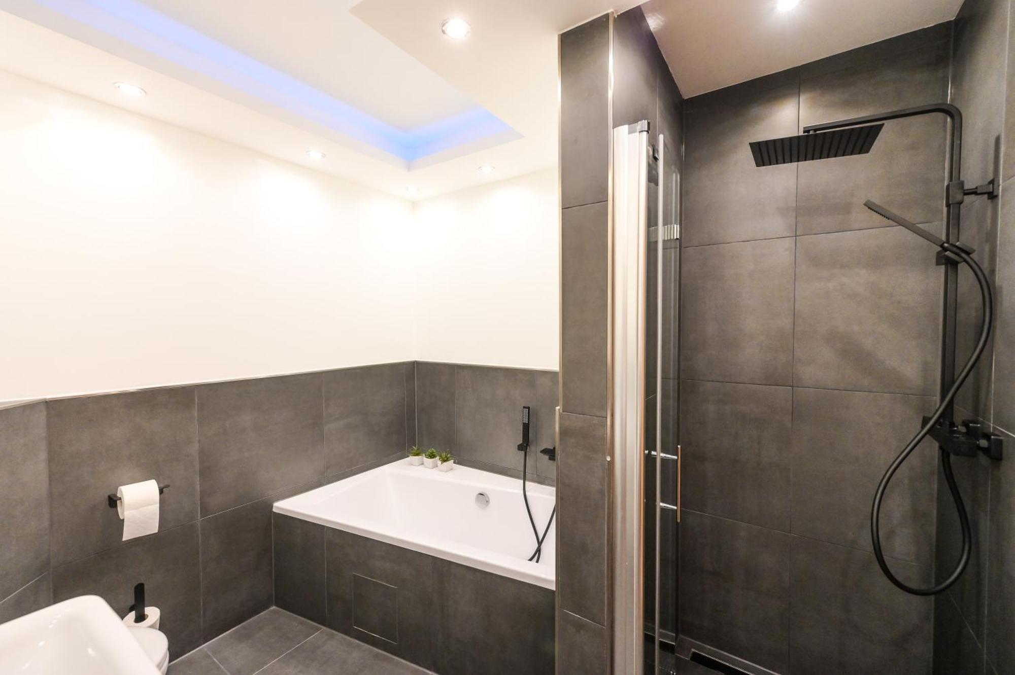 Apartment Eigene Sauna 2 Schlafzimmer Sehr Zentral Winterberghome